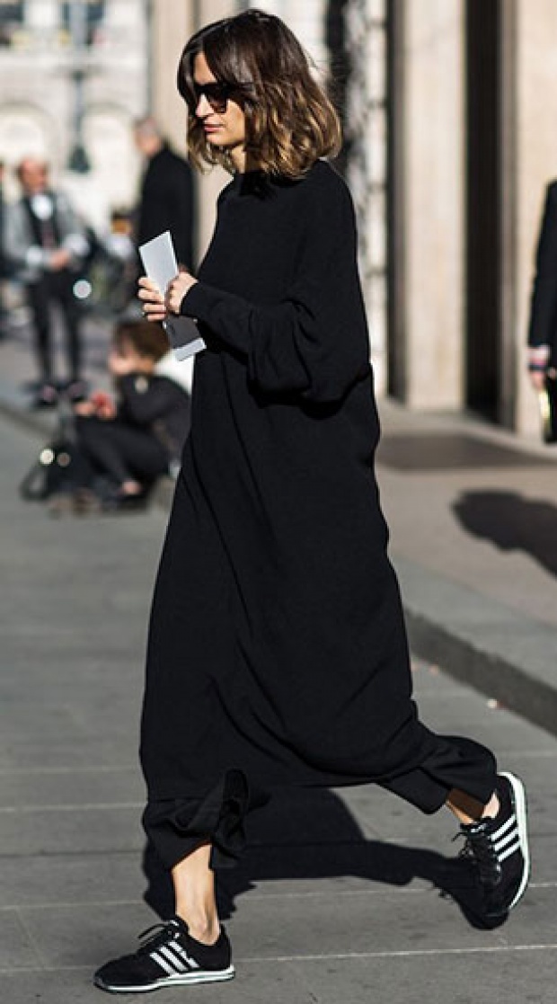 Sandra Semburg via http://www.lefashion.com/2016/08/street-style-all-black-fall-outfit.html