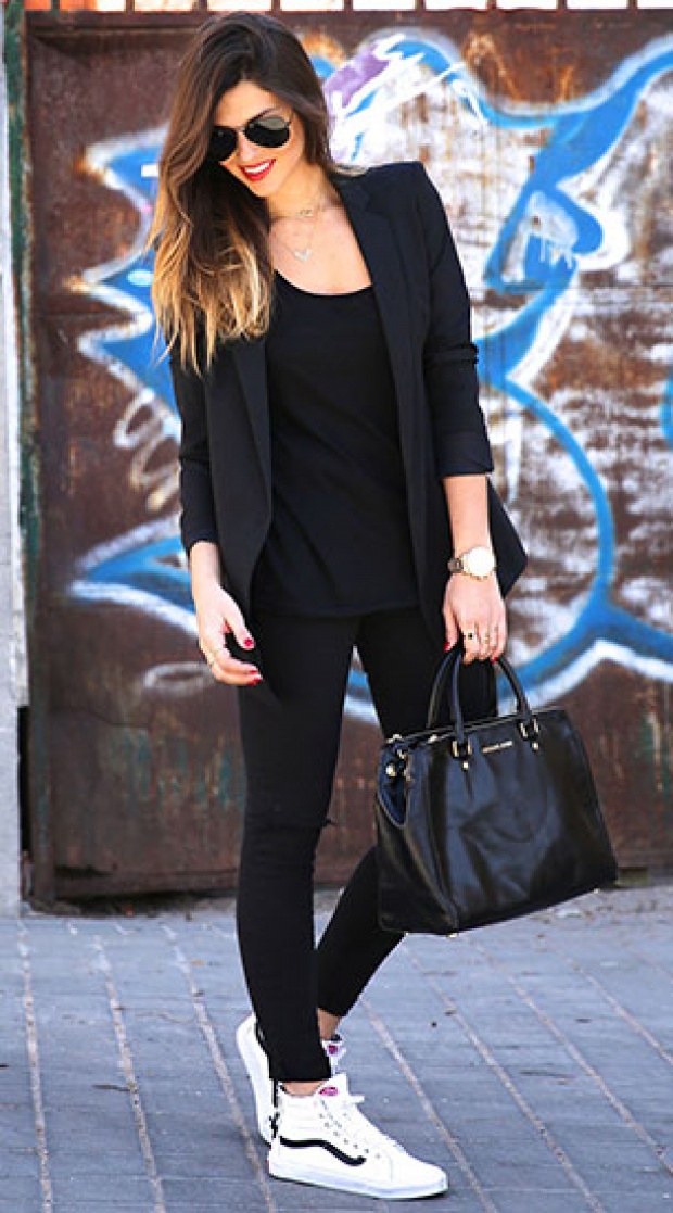 แหล่งที่มา: www.trendytaste.com/all-black-outfit/