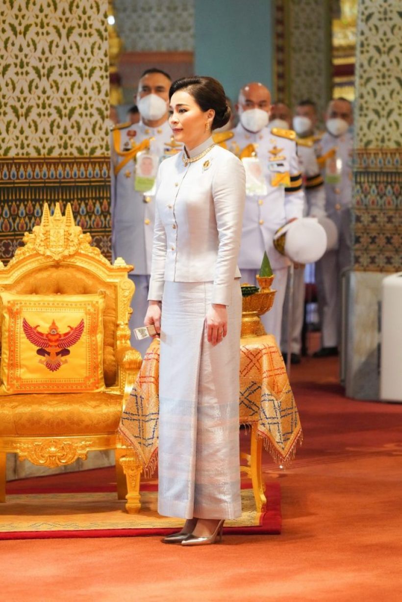 สมเด็จพระราชินี องค์ผู้นำใช้ ‘ไทยโทน’ ในฉลองพระองค์ รสนิยมไทย