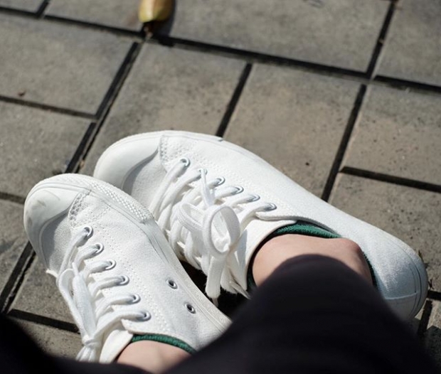  “5 รองเท้าผ้าใบสีขาว” ทรงสวยมาก สาวสไตล์ไหนก็ใส่ได้!