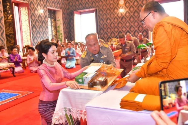 เจ้าคุณพระสินีนาฏ ถวายสังฆทาน พระธรรมราชานุวัตร ในโอกาสเจริญอายุวัฒนมงคล 50 ปี