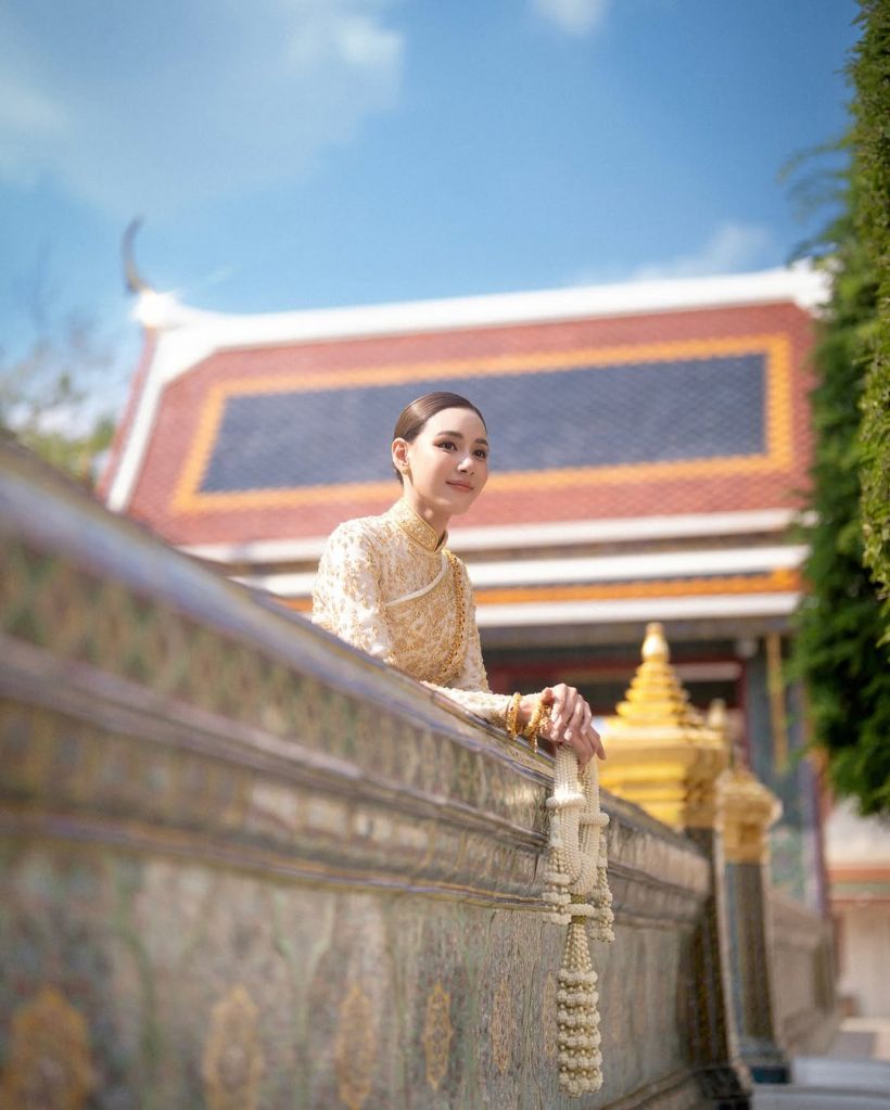 สุดวิจิตร ตูน พิมพ์ปวีณ์ อวดโฉมชุดไทยโบราณ ก่อนเข้าพิธีวิวาห์