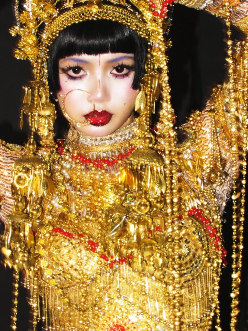 ลิซ่า เลือกเเบรนด์ไทย ลุค Jibaro สวยสะกดตาคนทั้งโลก