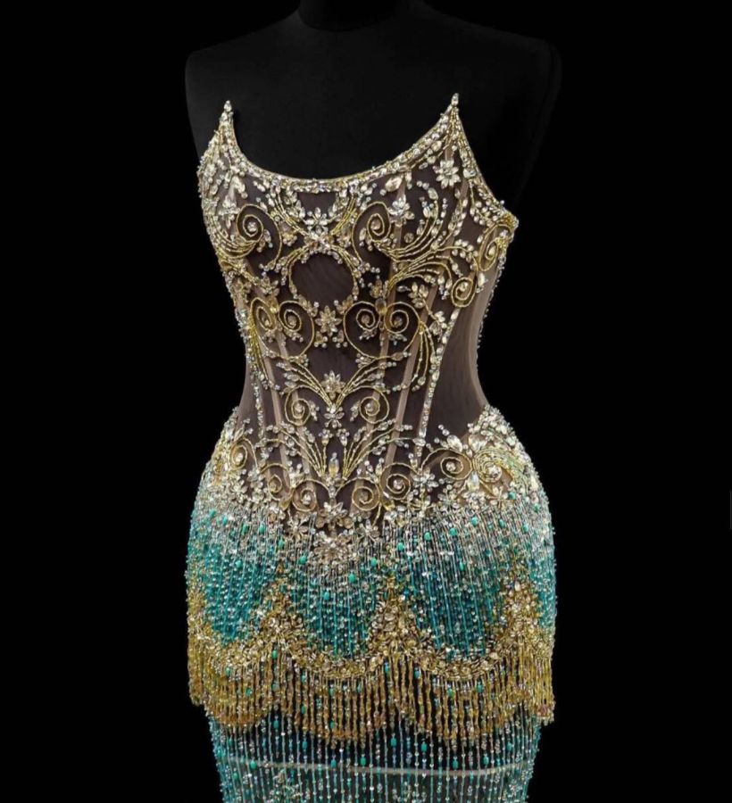 เจาะดีเทลชุด หมูเเฮม ใส่ขึ้นประกวด Miss Cosmo ปักมือ 1,200 ชั่วโมง