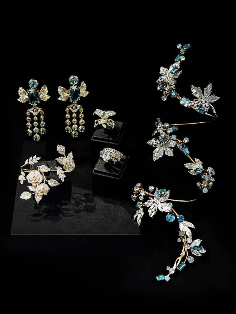 เจาะดีเทลชุด หมูเเฮม ใส่ขึ้นประกวด Miss Cosmo ปักมือ 1,200 ชั่วโมง