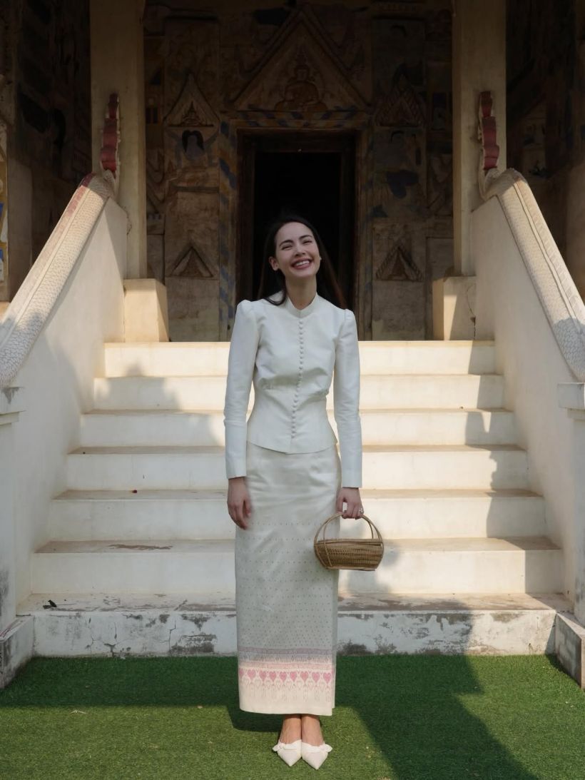 ไม่ธรรมดาผ้าซิ่น ญาญ่า ทอพิเศษออกแบบชิ้นเดียวในโลก