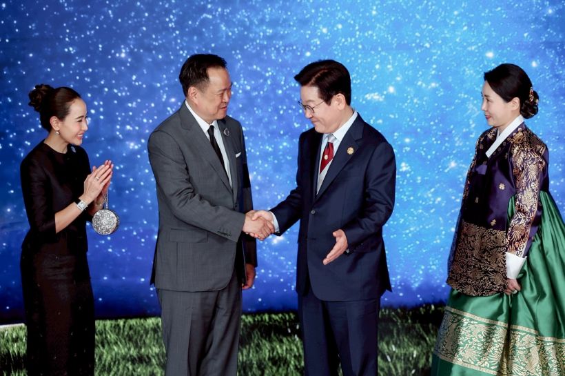 ภริยานายกฯ ทำโซเชียลเกาหลีฮือฮา แห่ชมสวยแพงแบบนุ่มๆ!