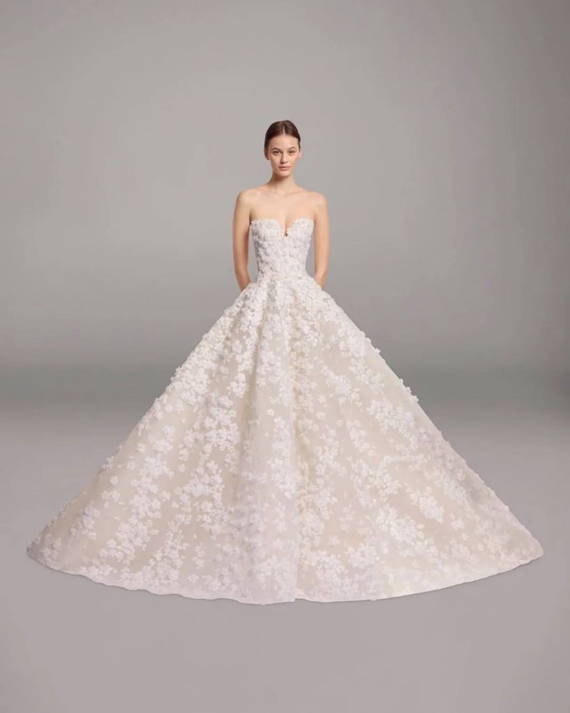 ไม่รวยจริงใส่ไม่ได้! ส่องแบรนด์ชุดแต่งงาน ชินมินอา ราคาแรงทะลุล้าน