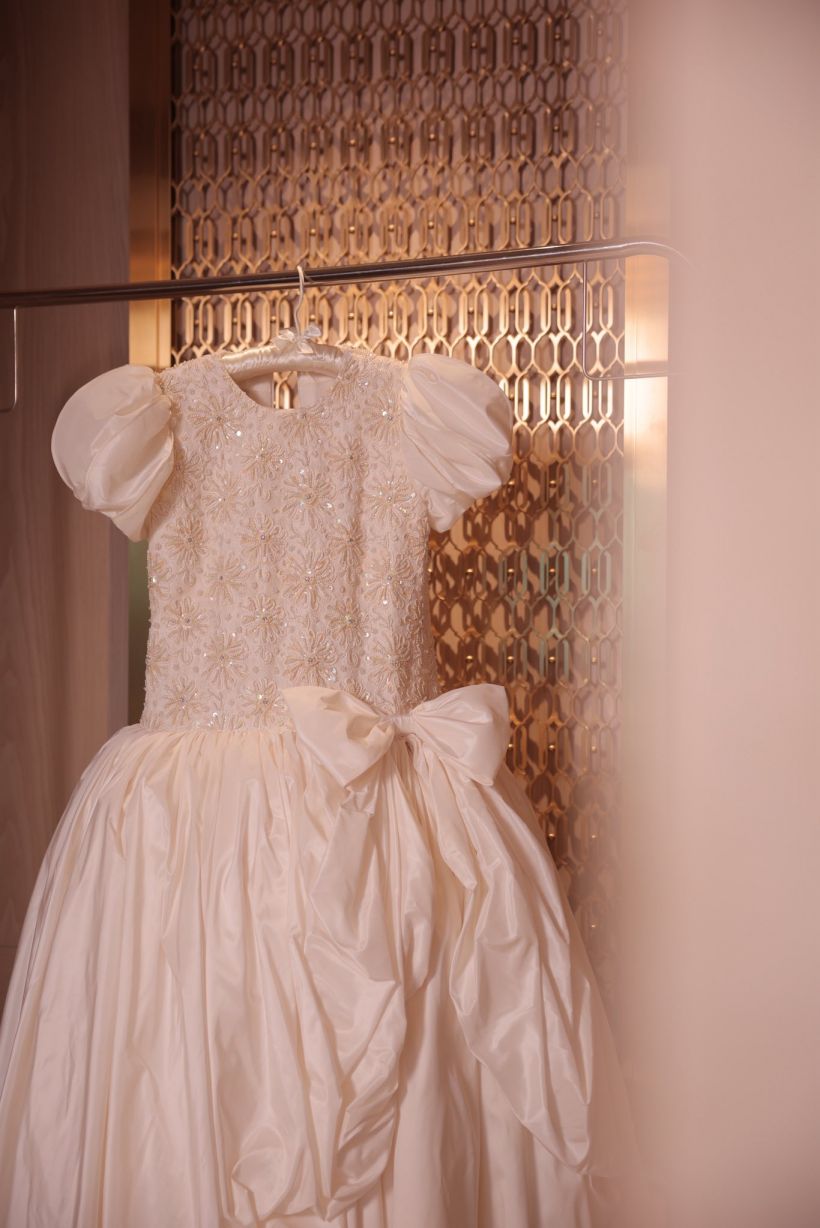 ส่อง2ลุคเจ้าสาว พราว โอลีฟส์ สวยไม่ซ้ำใครออกแบบเองกับมือ