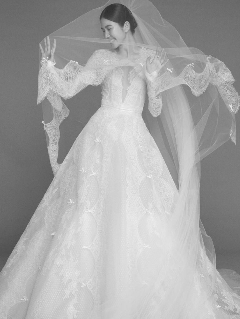 ส่อง2ลุคเจ้าสาว พราว โอลีฟส์ สวยไม่ซ้ำใครออกแบบเองกับมือ