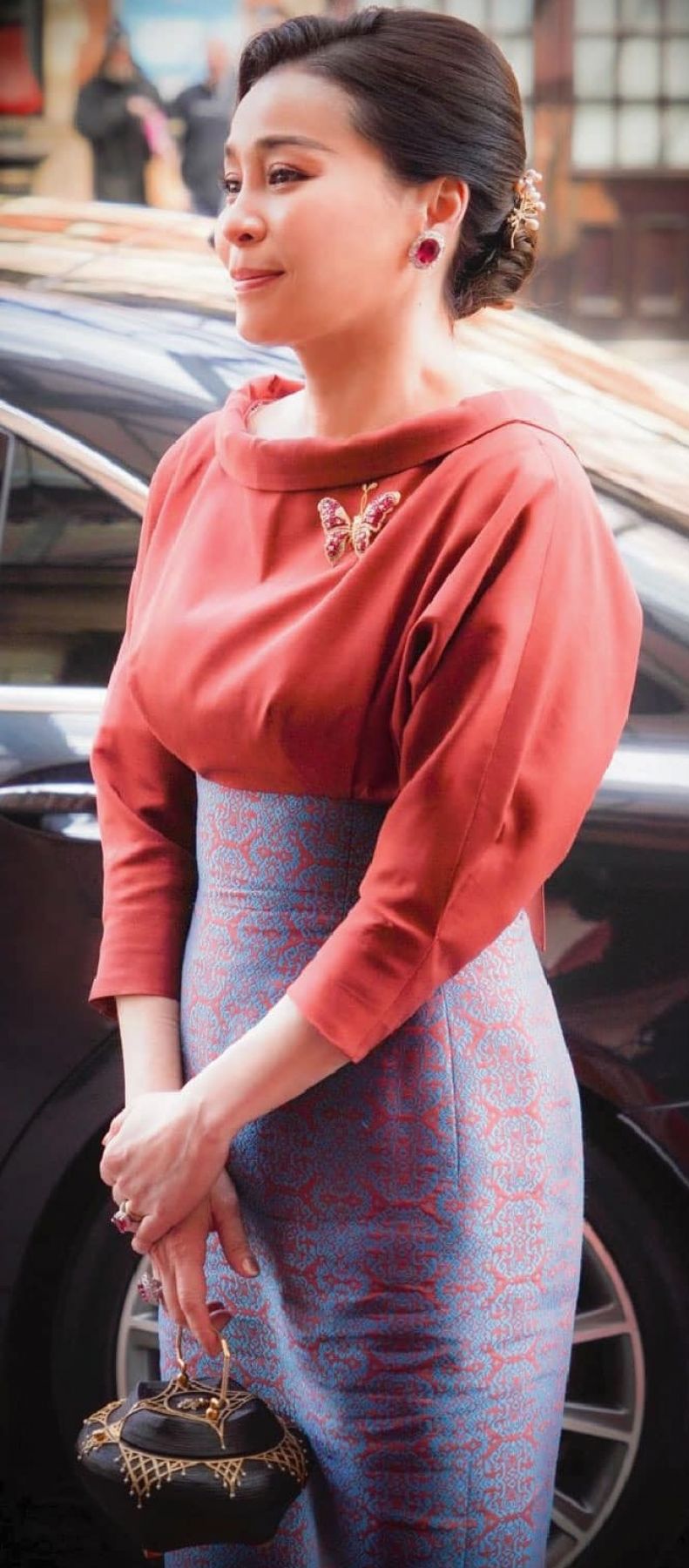 ยลโฉม 10 พระกระเป๋า สมเด็จพระนางเจ้าฯ พระบรมราชินี