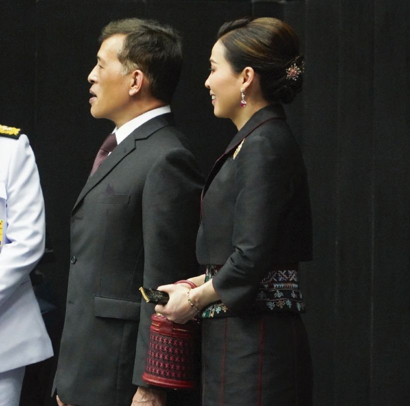 ยลโฉม 10 พระกระเป๋า สมเด็จพระนางเจ้าฯ พระบรมราชินี