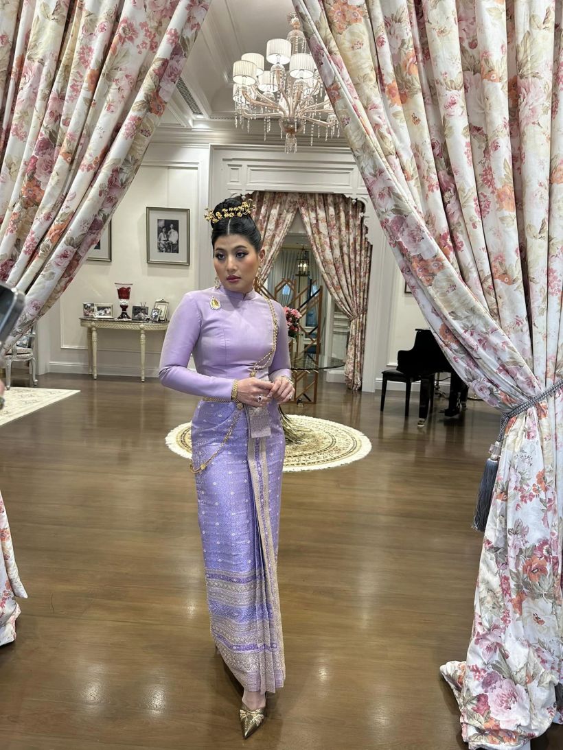   เจ้าฟ้าสิริวัณณวรีฯ ทรงพระสิริโฉมงดงามยิ่งฉลองพระองค์ไทยบรมพิมาน