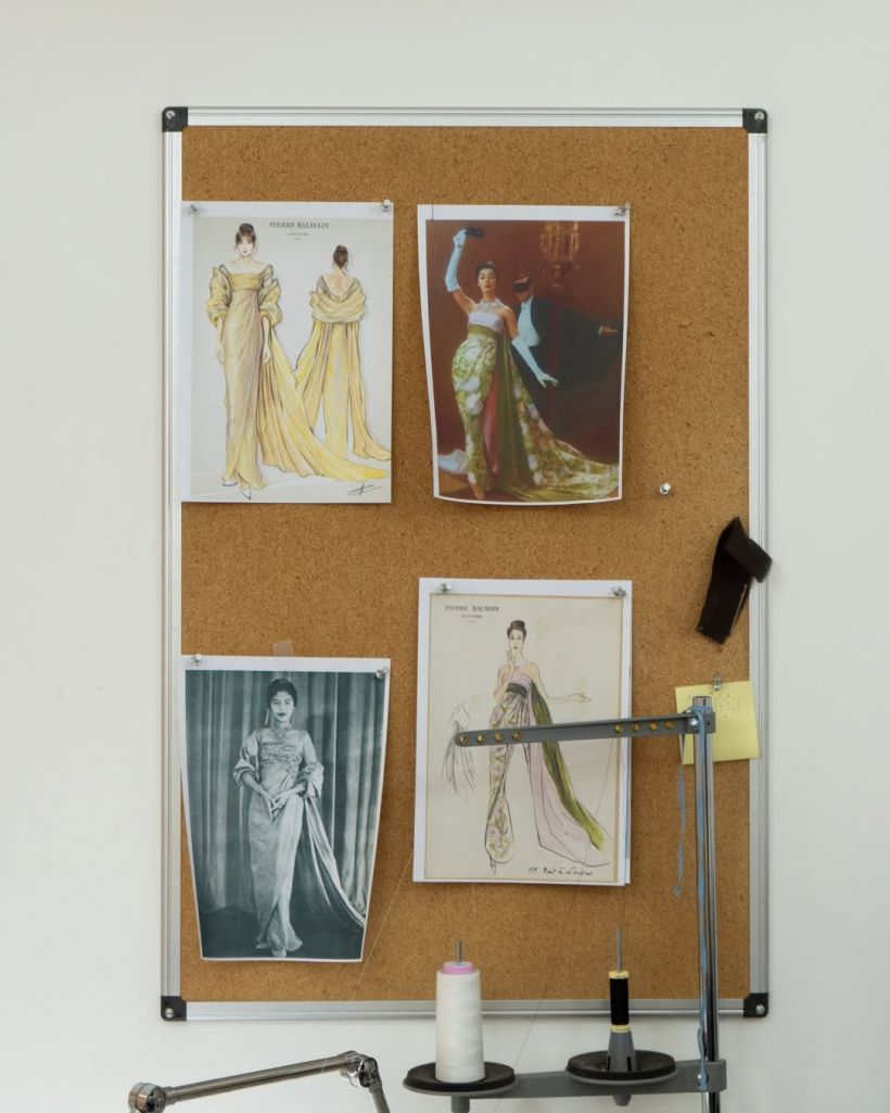 เจาะเเฟชั่นลุคทอง ลิซ่า ลลิษา ไม่ใช่เเค่ที่ไทยเเต่ทั่วโลกก็อวย