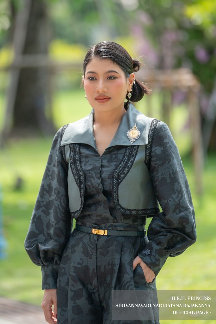 เจ้าฟ้าสิริวัณณวรีฯ ทรงฉลองพระองค์ผ้าบาติก สิริโฉมงดงามยิ่ง