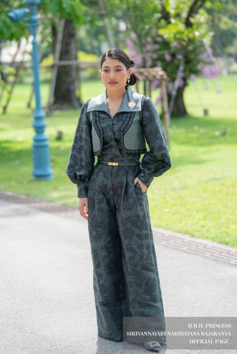 เจ้าฟ้าสิริวัณณวรีฯ ทรงฉลองพระองค์ผ้าบาติก สิริโฉมงดงามยิ่ง