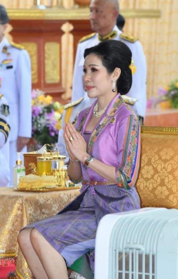 เจ้าคุณพระสินีนาฏ ทัดดอกสุพรรณิการ์ เอาใจใส่ในทุกภารกิจที่โดยเสด็จ