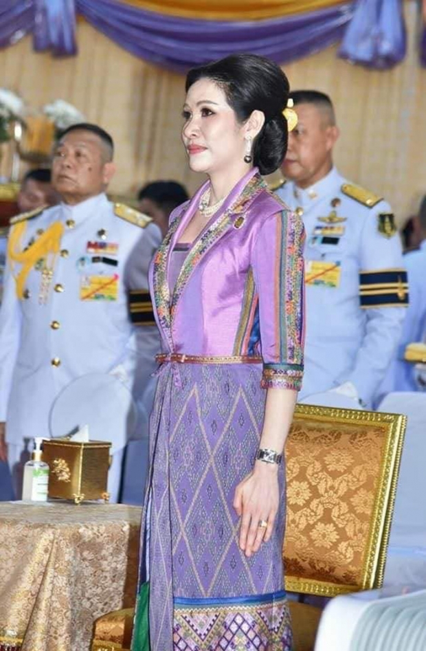 เจ้าคุณพระสินีนาฏ ทัดดอกสุพรรณิการ์ เอาใจใส่ในทุกภารกิจที่โดยเสด็จ