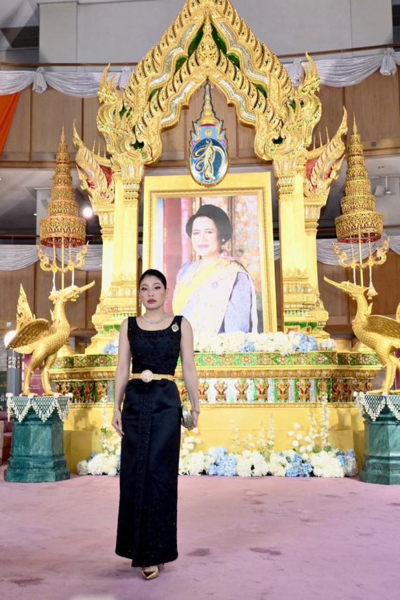 ทรงพระสิริโฉม เจ้าฟ้าสิริวัณณวรีฯ ฉลองชุดไทยทอดพระเนตรโขน