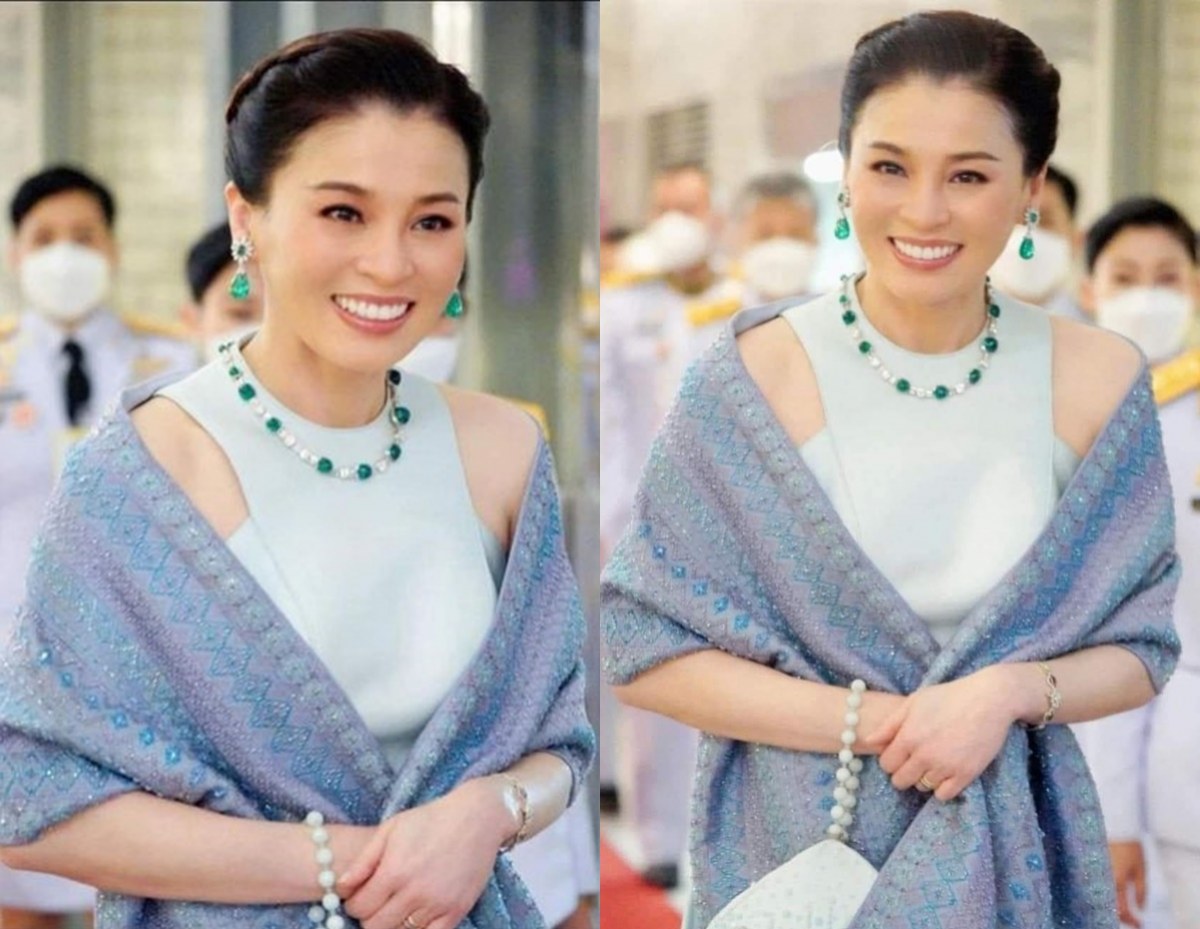 พระราชินีสุทิดา ทรงพระสิริโฉม ฉลองพระองค์สากล 