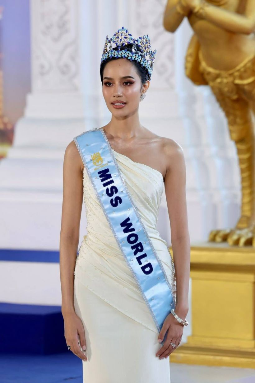 โอปอล กลับไทยพร้อมมง Miss World สง่างามในชุด SIRIVANNAVARI