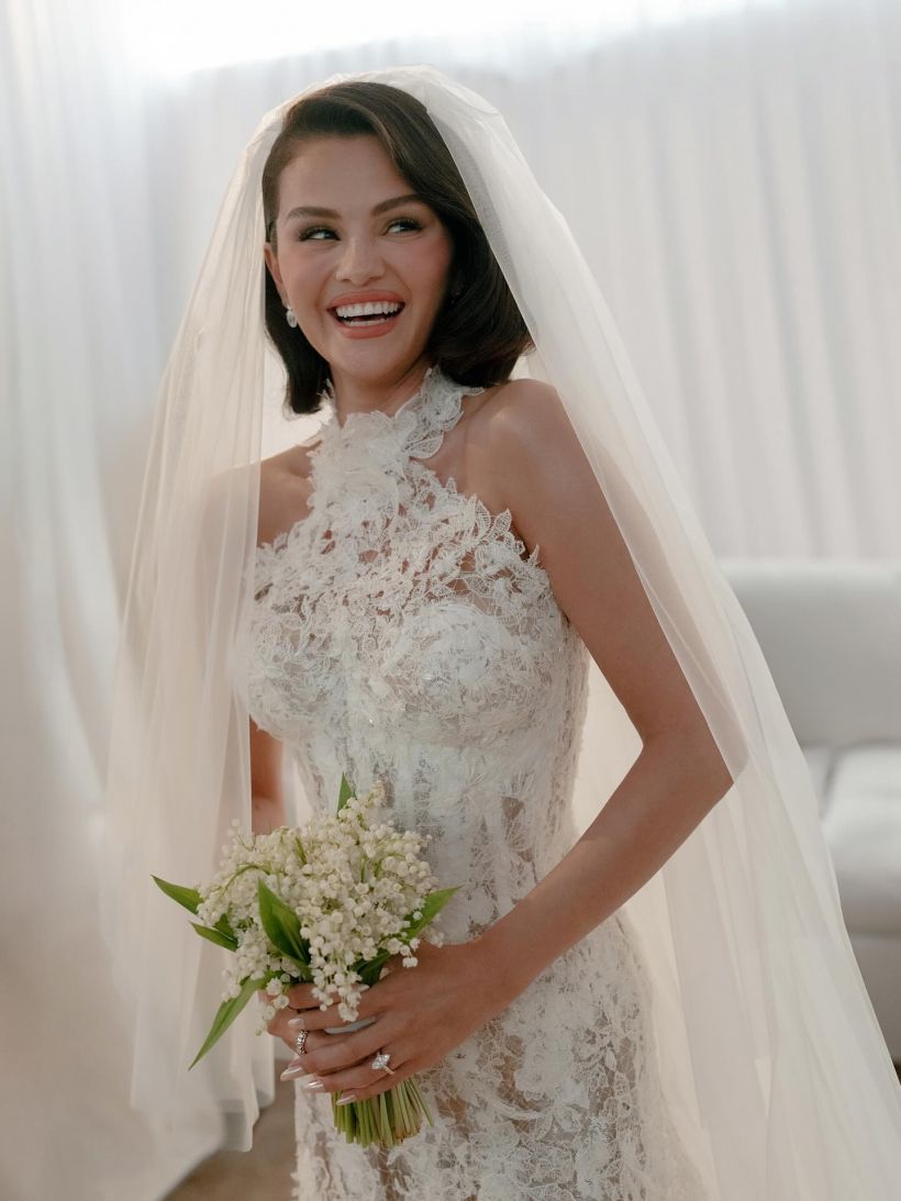 ละมุนทุกองศา Selena Gomez เผยชุดแต่งงานดีไซน์สุดประณีต