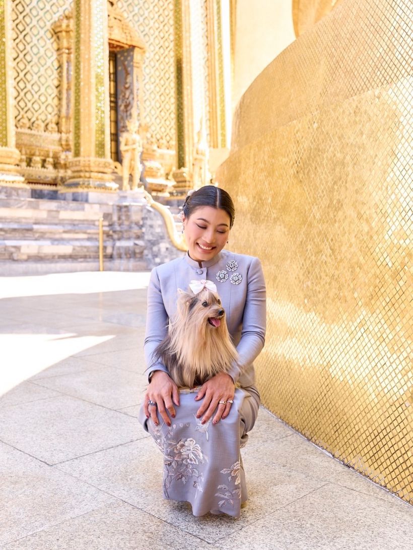 พระสิริโฉมเปล่งประกาย เจ้าฟ้าสิริวัณณวรี เสด็จทำบุญวัดราชบพิธ