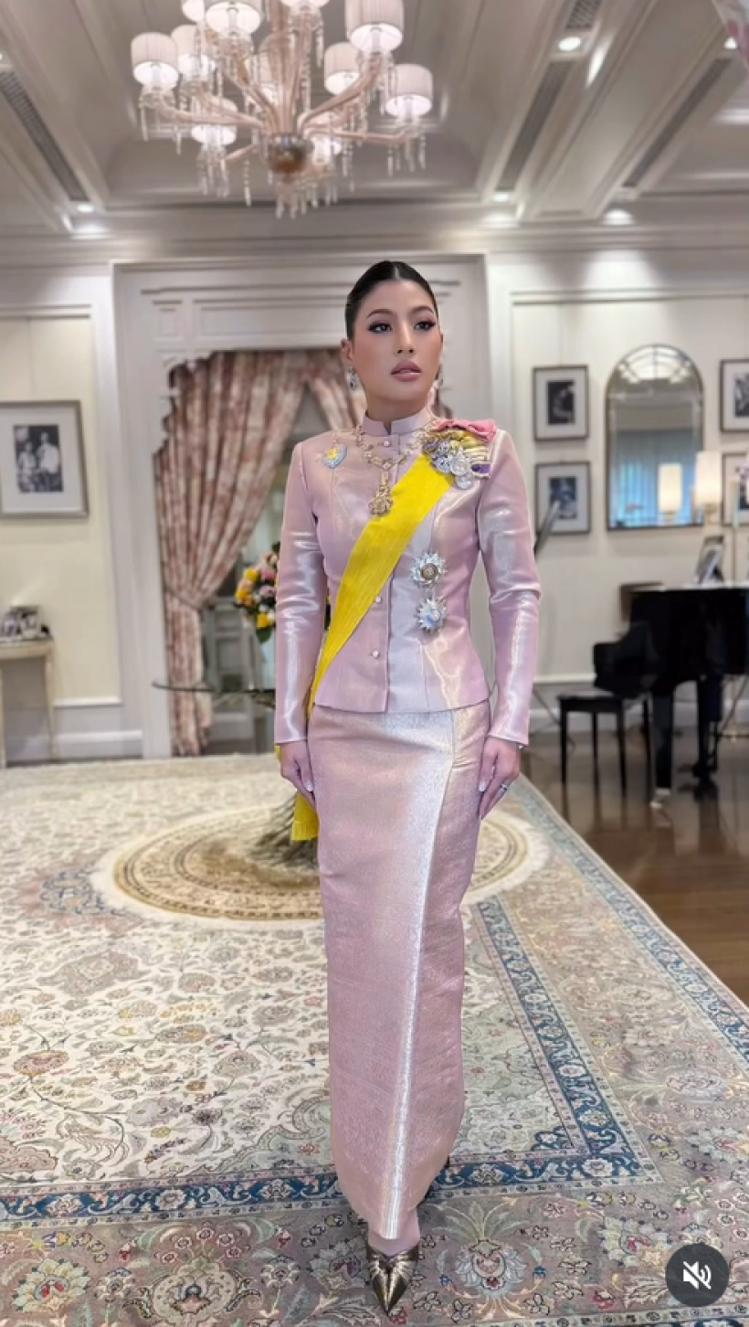 ทรงพระสิริโฉม เจ้าฟ้าสิริวัณณวรีฯ ในฉลองพระองค์ชุดไทยงามสง่า