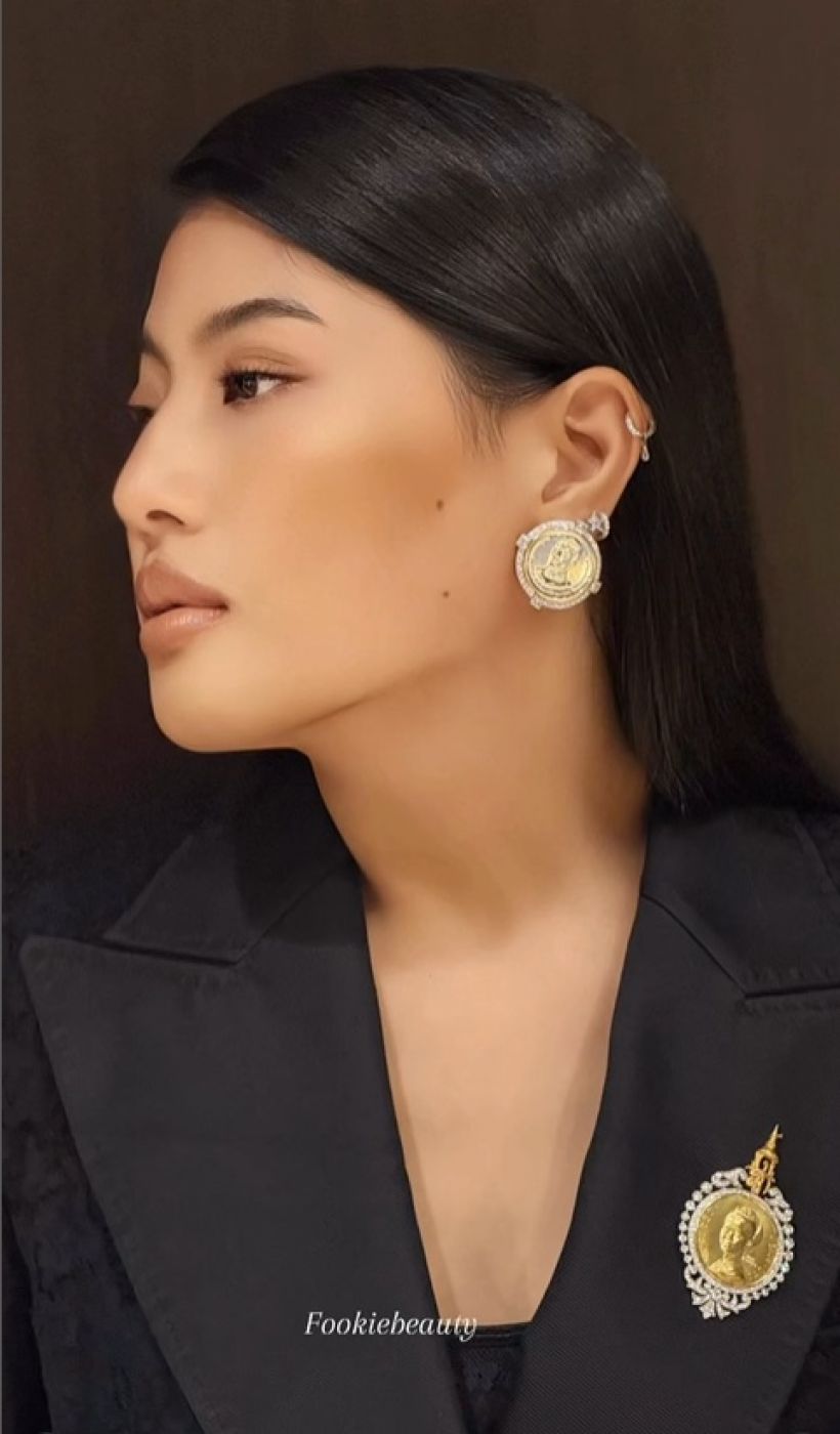 ทรงพระสิริโฉมงดงาม เจ้าฟ้าสิริวัณณวรีฯ ทรงฉลองพระกุณฑลเหรียญ ร.10