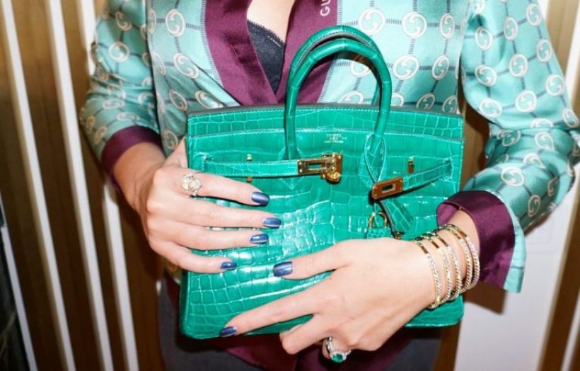 Hermes Birkin Emerald (Vert Emeraude) หนังจระเข้ ฮาร์ดแวร์สีทอง ราคาประมาณ 3.4 ล้านบาท