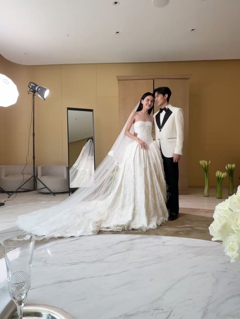 ส่องชุดวิวาห์ ใหม่ ดาวิกา แบรนด์ดังระดับโลกตัดให้เป็นพิเศษ