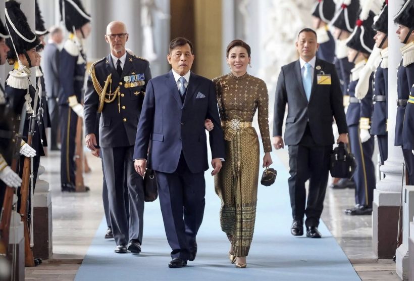 พระราชินี ฉลองพระองค์ชุดไทยบรมพิมาน โดดเด่นเหนือทุกลุค