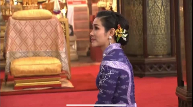 ประมวลภาพ เจ้าคุณพระสินีนาฏ สวมชุดผ้าทอลายดอกปีบ พร้อมความหมายสุดซึ้ง