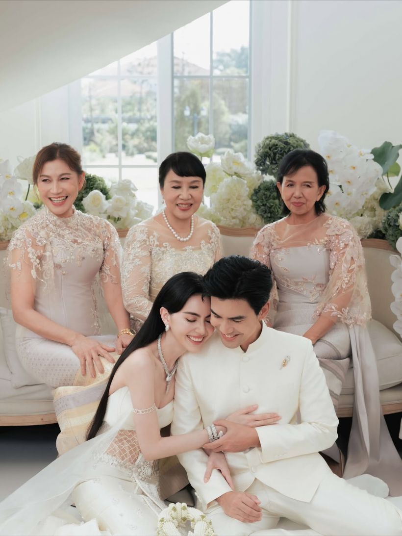 เปิดภาพใหม่เต๋อ ในชุดวิวาห์แบบไทย ทอนาน200วัน ตั้งชื่อผ้า ฉันทวิกา!