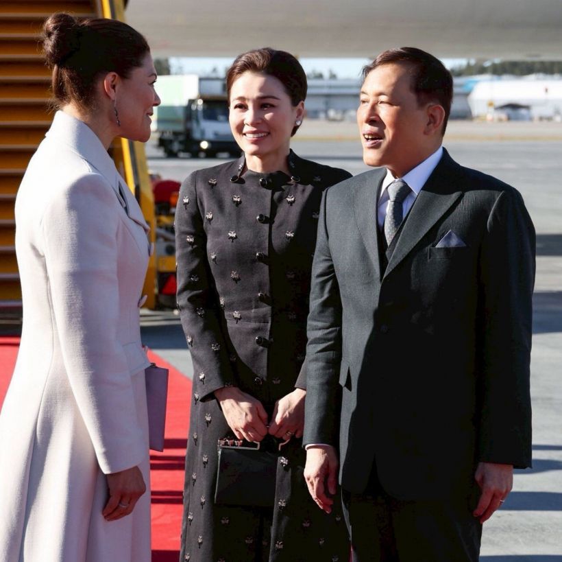 พระราชินีฉลองพระองค์ผ้าไหมลำพูนสง่างาม เสด็จฯ เยือนสวีเดน