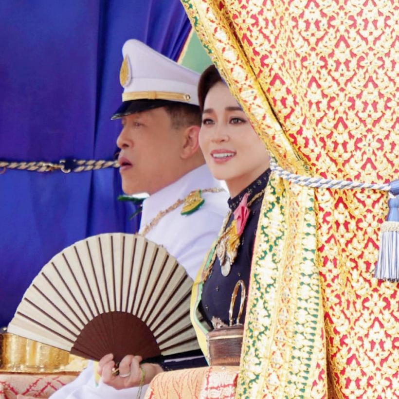 ประมวลพระฉายาลักษณ์ พระราชินีทรงฉลองพระองค์ไทยบรมพิมาน