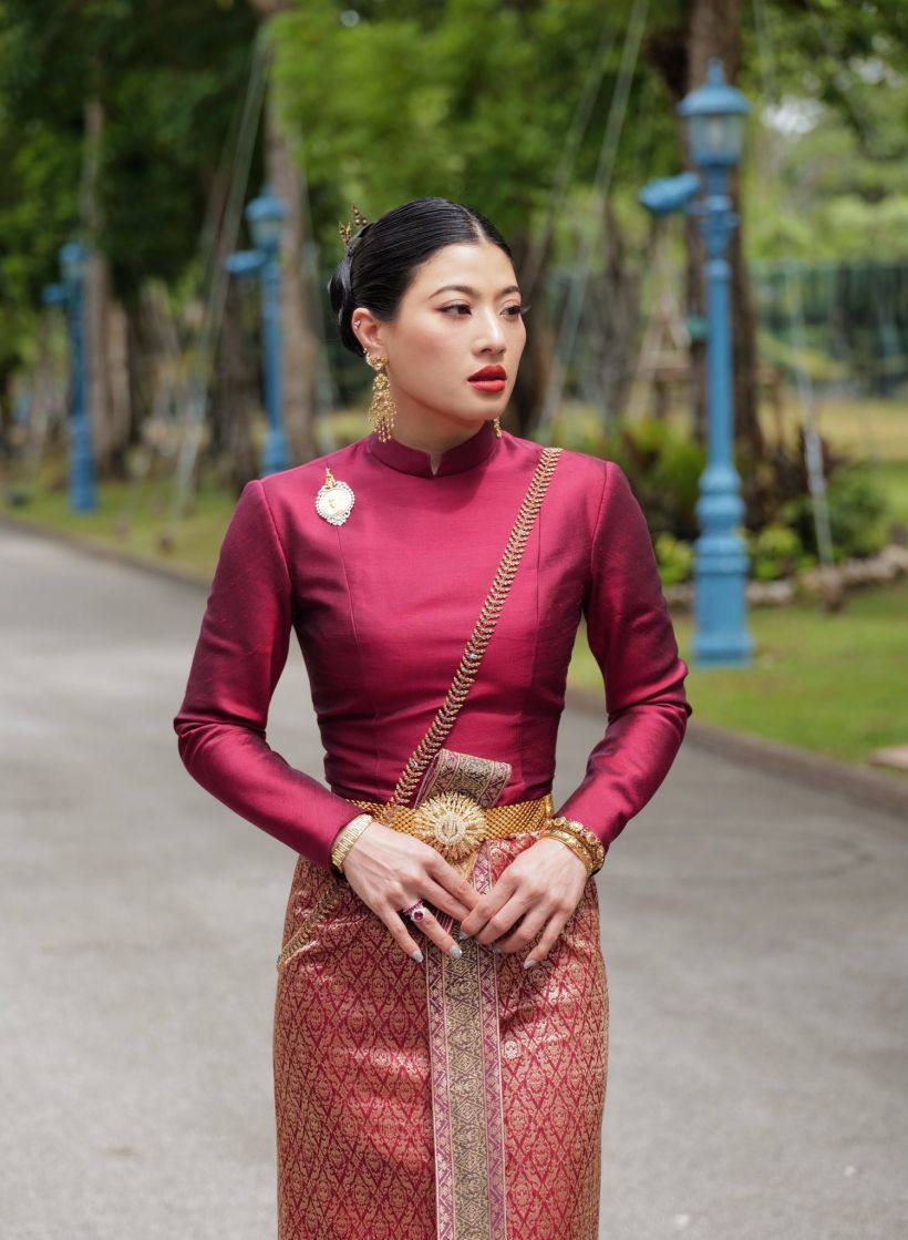 เจ้าฟ้าสิริวัณณวรีฯ ฉลองพระองค์ชุดไทยลายเทพพนม กินนรรำ