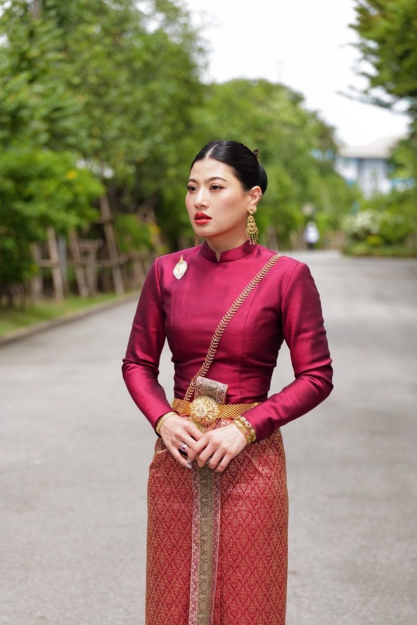 เจ้าฟ้าสิริวัณณวรีฯ ฉลองพระองค์ชุดไทยลายเทพพนม กินนรรำ