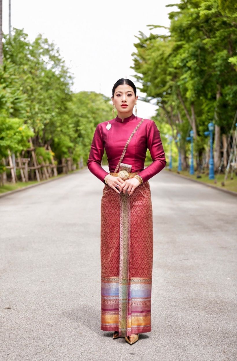 เจ้าฟ้าสิริวัณณวรีฯ ฉลองพระองค์ชุดไทยลายเทพพนม กินนรรำ