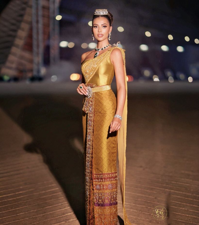 ซูมอินชุดไทยจักรี แอนโทเนีย ใส่ร่วมพิธีเปิดซีเกมส์อลังการตาแตก