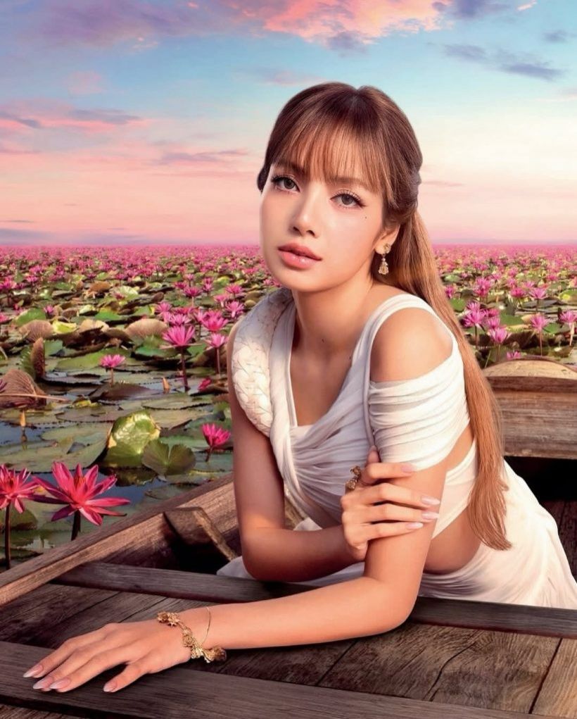 ถอดลุคสวย ลิซ่า เช็คอินทะเลบัวแดง นางเอกคนนี้ก็ใส่