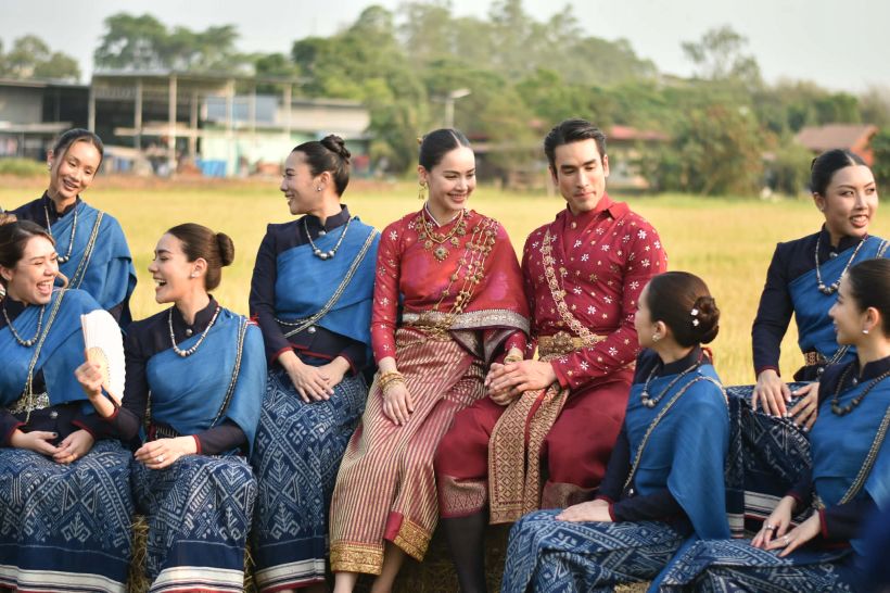 แกะดีเทลชุดเพื่อนบ่าวสาวงาน ณเดชน์-ญาญ่า ทำถึงมาก