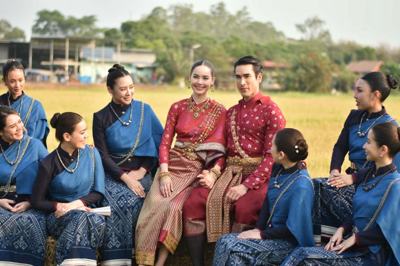 แกะดีเทลชุดเพื่อนบ่าวสาวงาน ณเดชน์-ญาญ่า ทำถึงมาก